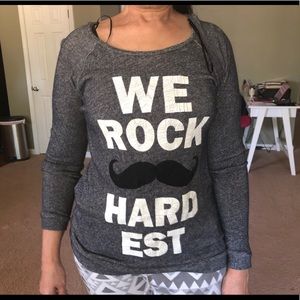 sweatshirt “print is meant to be like that”